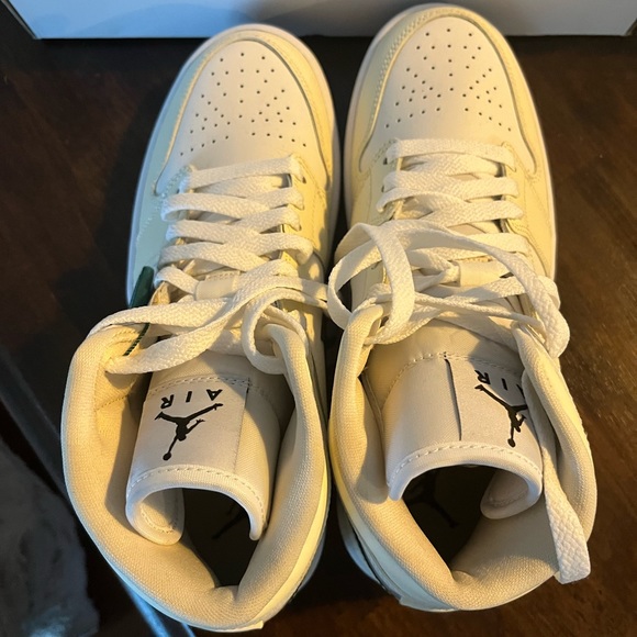 Nike Air Jordan 1 mid - Picture 5 of 6